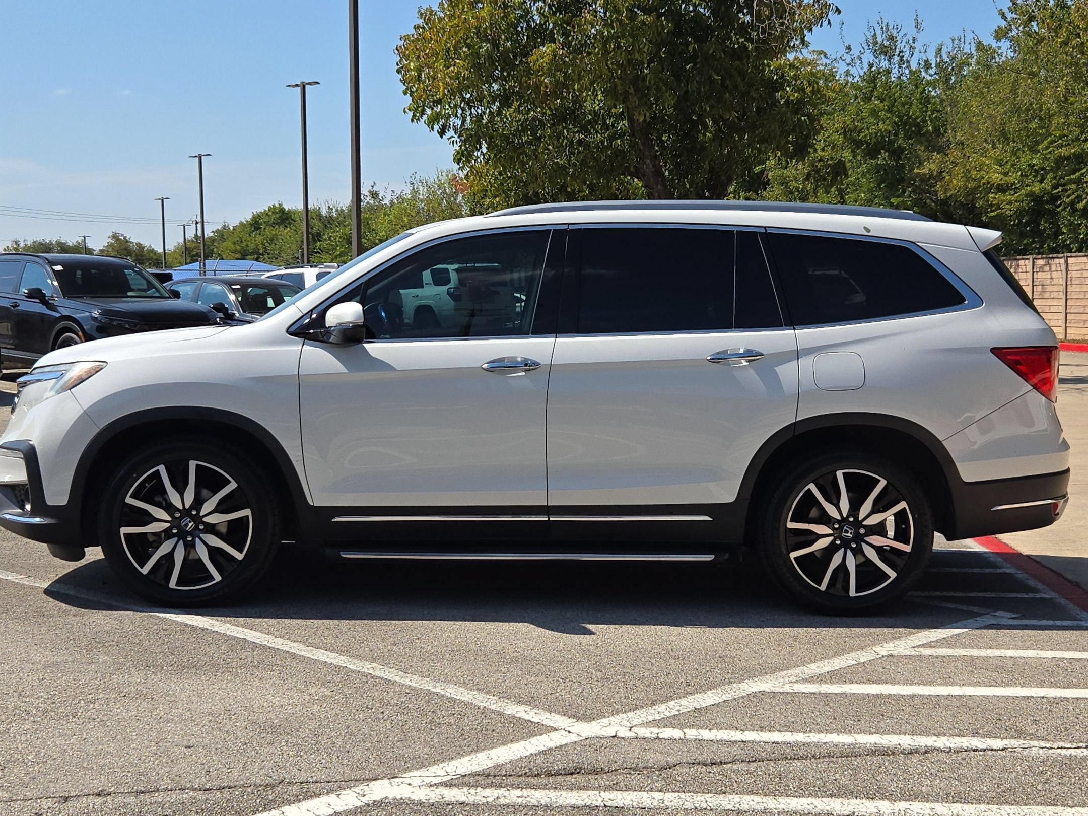 Used 2021 Honda Pilot Touring image 6