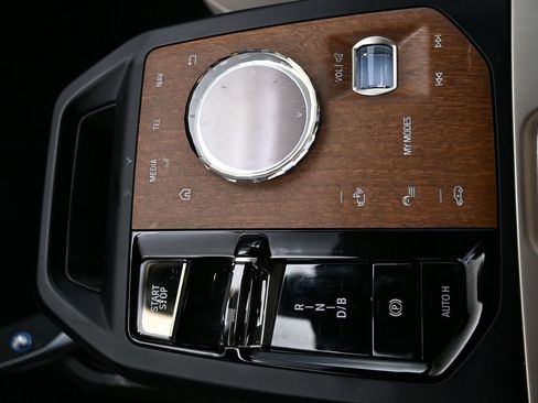 Used 2022 BMW iX xDrive50 w/ Sport Package image 31