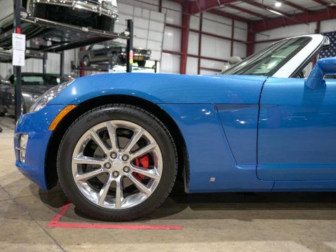 Used 2009 Saturn Sky Hydro Blue RWD image 3