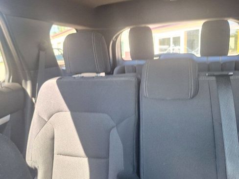 Used 2016 Ford Explorer XLT AWD/4WD image 16