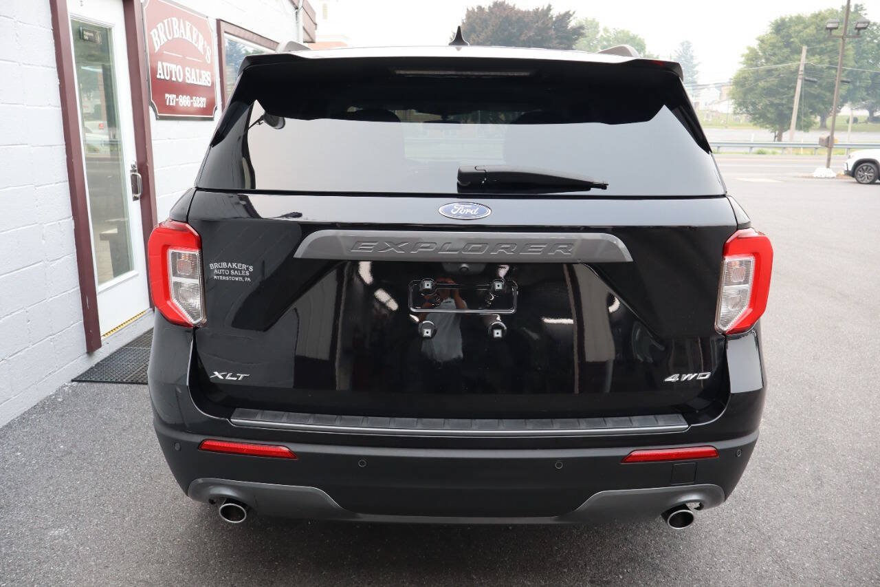 Used 2024 Ford Explorer XLT w/ Equipment Group 202A AWD/4WD image 3