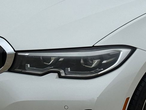 Used 2021 BMW 330i Sedan w/ Convenience Package RWD image 4