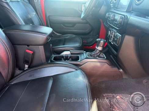 Used 2021 Jeep Wrangler Unlimited Sahara w/ Cold Weather Group image 31