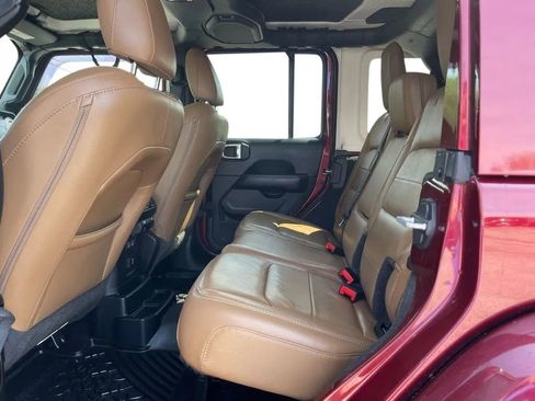 Used 2021 Jeep Wrangler Unlimited Sahara w/ LED Lighting Group AWD/4WD image 17