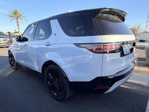 Used 2023 Land Rover Discovery S R-Dynamic image 7