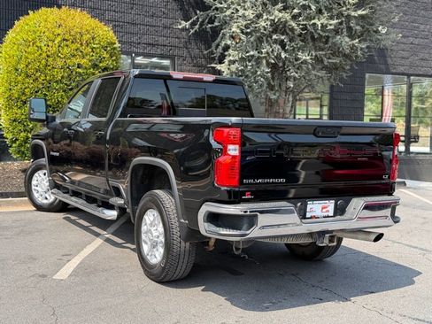 Used 2020 Chevrolet Silverado 2500 LT w/ Convenience Package image 18