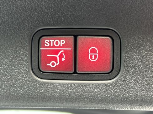 New 2026 Mercedes-Benz GLC 300 4MATIC image 25