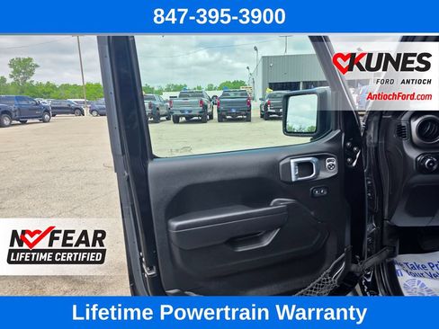 Used 2022 Jeep Wrangler Unlimited Sport AWD/4WD image 17