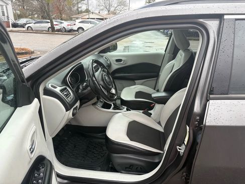 Used 2020 Jeep Compass Latitude w/ Popular Equipment Group image 2