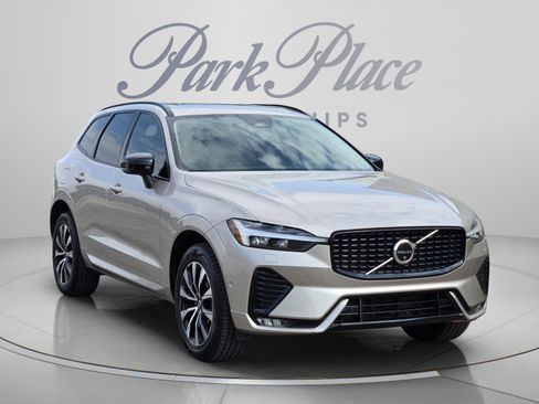 Used 2024 Volvo XC60 B5 Plus w/ Protection Package Premier AWD/4WD image 8