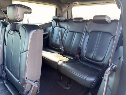 Used 2023 Jeep Wagoneer Series III w/ Preferred Equipment Group image 40