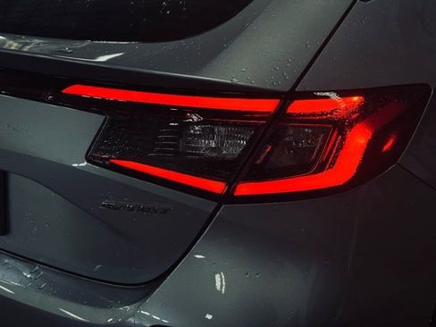 Used 2023 Honda Civic Sport image 6