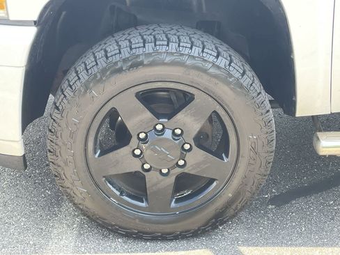 Used 2013 Chevrolet Silverado 2500 LT w/ Z71 Appearance Package AWD/4WD image 34
