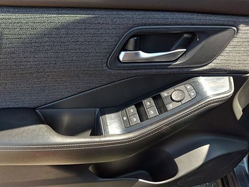 Certified 2023 Nissan Rogue SV AWD/4WD image 13