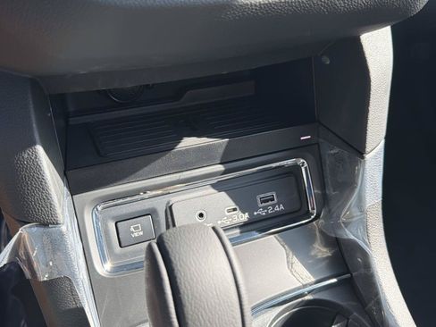 New 2026 Subaru Ascent Limited AWD/4WD image 25