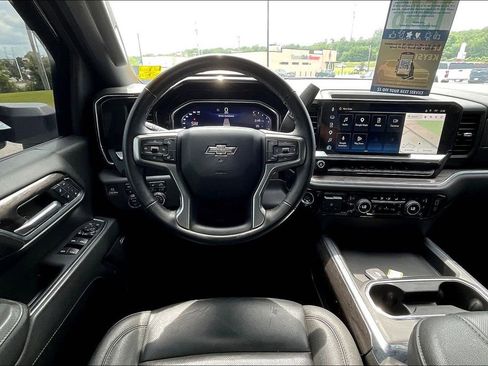 Used 2024 Chevrolet Silverado 3500 LTZ w/ LTZ Plus Package AWD/4WD image 5