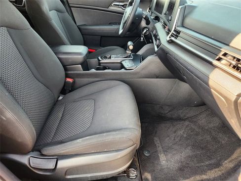 Used 2023 Kia Sportage LX image 15