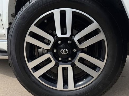 Used 2016 Toyota 4Runner Limited image 11