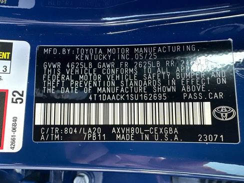 Used 2025 Toyota Camry XLE FWD image 17