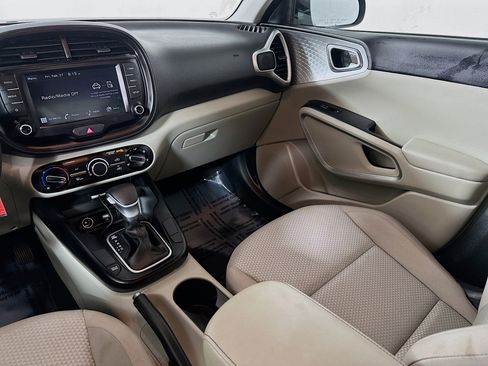 Certified 2023 Kia Soul LX w/ LX Technology Package image 21