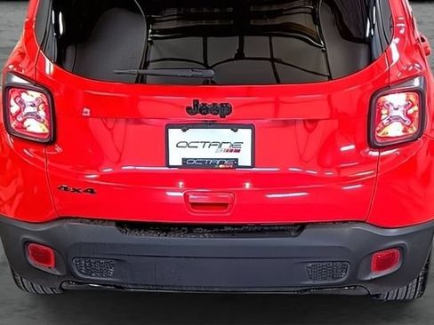 Used 2022 Jeep Renegade Altitude w/ Convenience Group AWD/4WD image 12