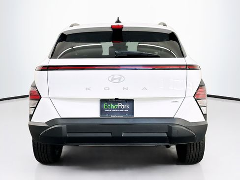 Used 2025 Hyundai Kona SEL AWD/4WD image 7