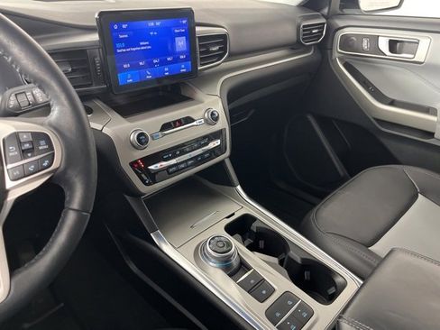 Used 2023 Ford Explorer XLT w/ Equipment Group 202A image 14