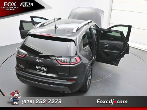 Used 2019 Jeep Cherokee Limited AWD/4WD image 40