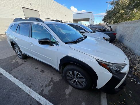 Used 2025 Subaru Outback Premium image 10