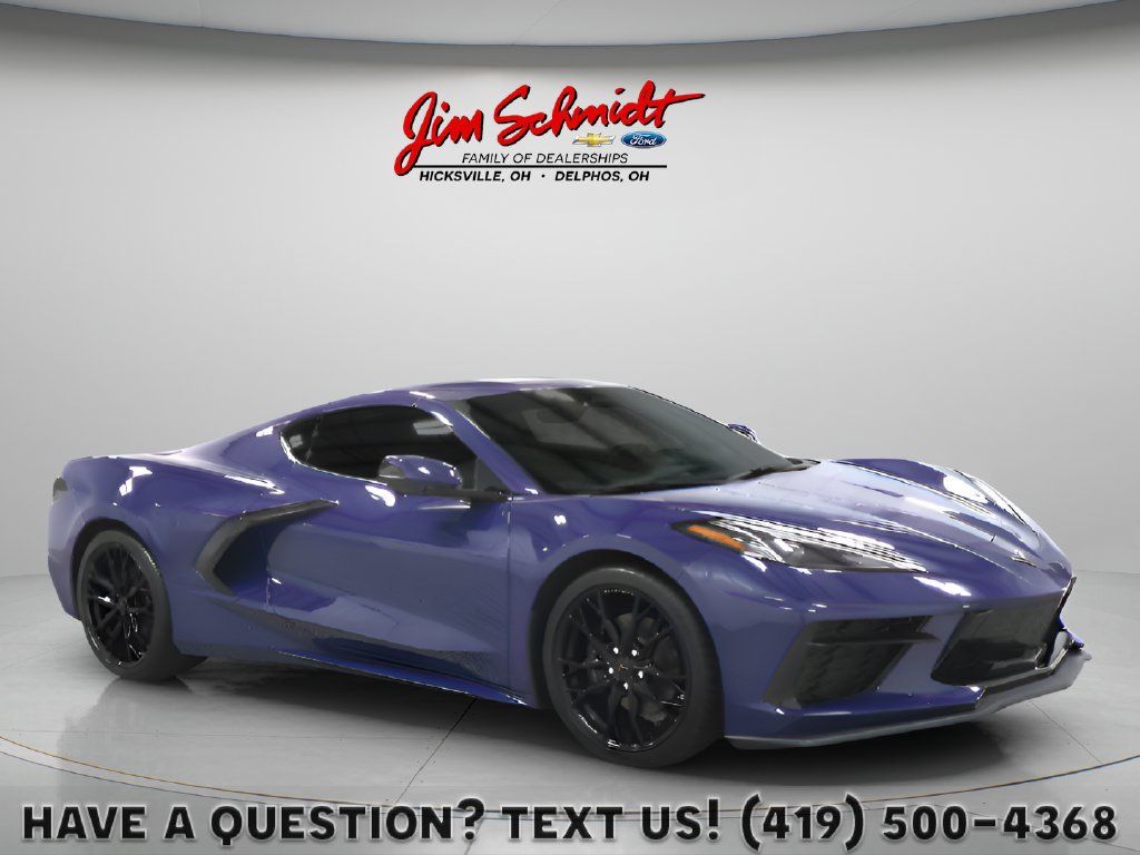 Used 2025 Chevrolet Corvette Stingray Coupe w/ 1LT RWD image 1