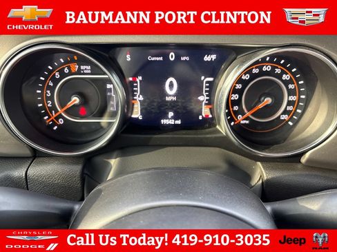 Used 2023 Jeep Gladiator Sport AWD/4WD image 15