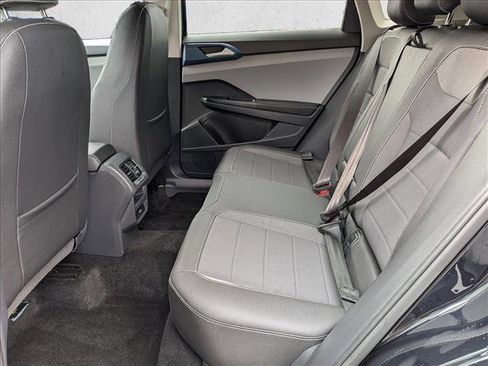 Used 2024 Volkswagen Taos SE image 19