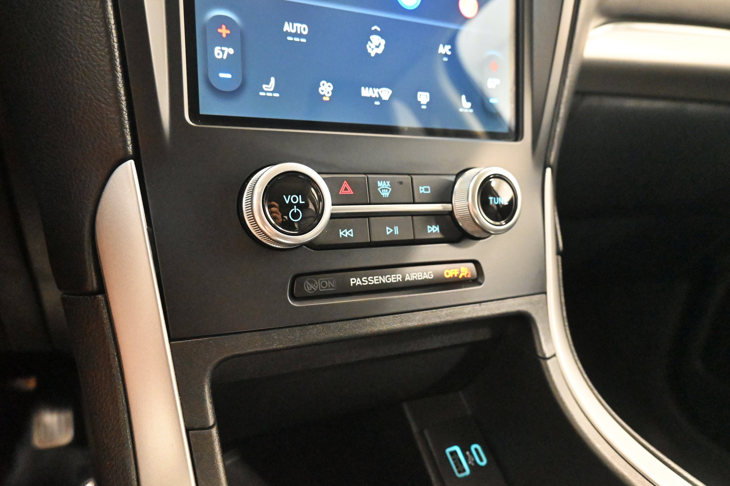Used 2022 Ford Edge SEL AWD/4WD image 13