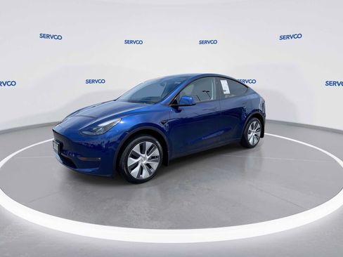 Used 2024 Tesla Model Y Long Range AWD/4WD image 4