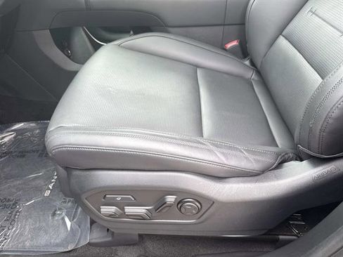 Used 2025 Hyundai Santa Fe Calligraphy AWD/4WD image 13