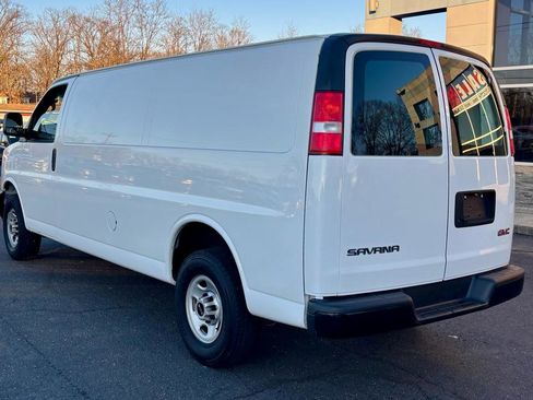 Used 2020 GMC Savana 2500 Extended w/ Driver Convenience Package image 8