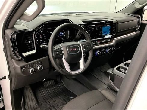 Used 2026 GMC Sierra 1500 SLE w/ X31 Off-Road Package AWD/4WD image 16
