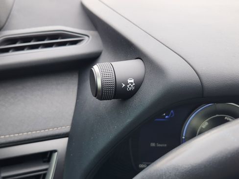 Used 2024 Lexus UX 250h FWD image 34