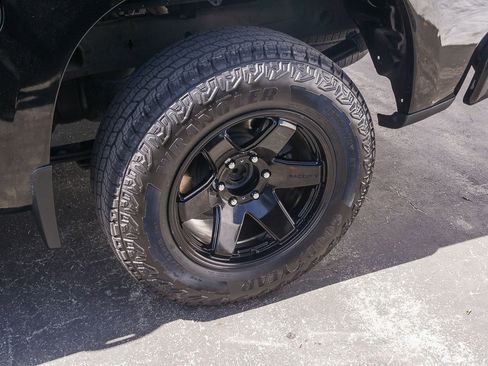 Used 2021 Chevrolet Silverado 1500 RST RWD image 6