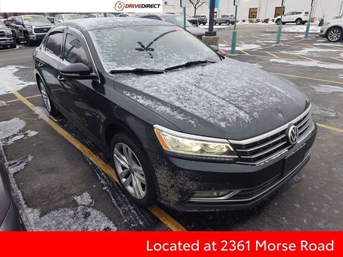 Used 2018 Volkswagen Passat 2.0T SE image 1