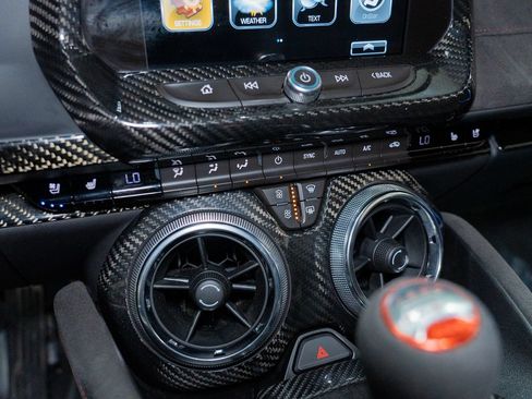 Used 2018 Chevrolet Camaro ZL1 RWD image 40