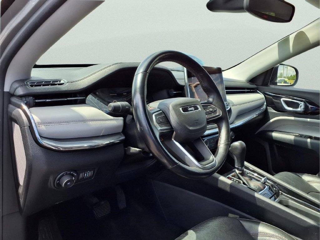 Certified 2022 Jeep Compass Limited AWD/4WD image 10