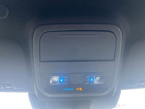 Certified 2020 Ford Explorer XLT w/ Equipment Group 202A image 21