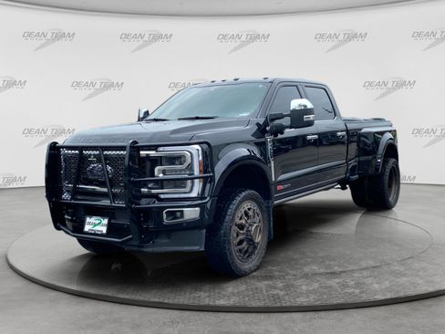 Used 2025 Ford F450 Platinum w/ Platinum Plus Package AWD/4WD image 3