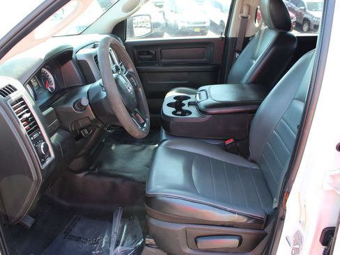 Used 2021 RAM 1500 Tradesman w/ Chrome Appearance Group AWD/4WD image 11