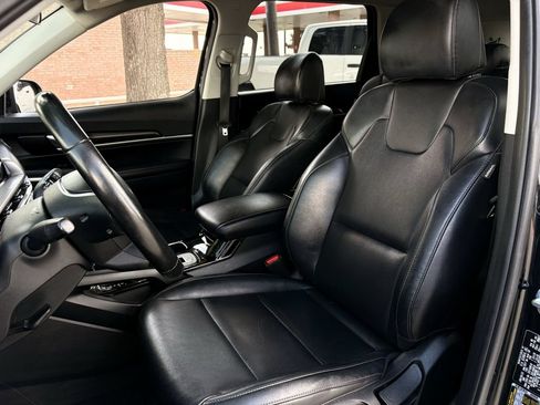 Used 2023 Kia Telluride LX AWD/4WD image 30