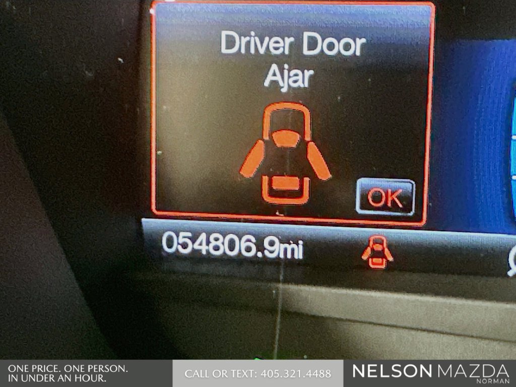 Used 2018 Ford Fusion SE w/ Equipment Group 201A FWD image 14