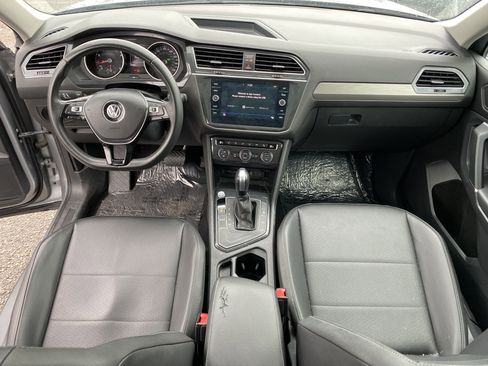 Used 2020 Volkswagen Tiguan SE image 15