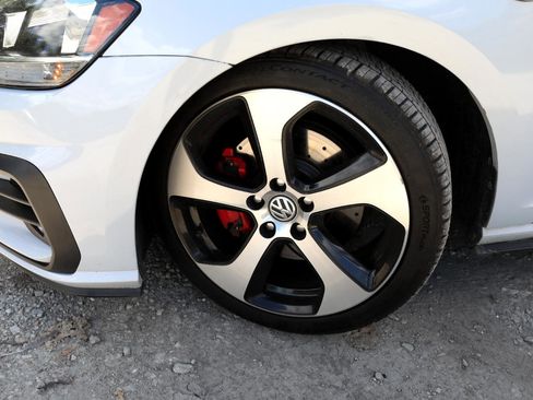 Used 2018 Volkswagen GTI S image 10