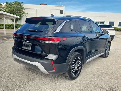 Used 2025 Volkswagen Tiguan S w/ 18" Wheel Package FWD image 3